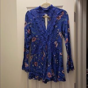 Floral & Lace Long-sleeve Blue Blouse